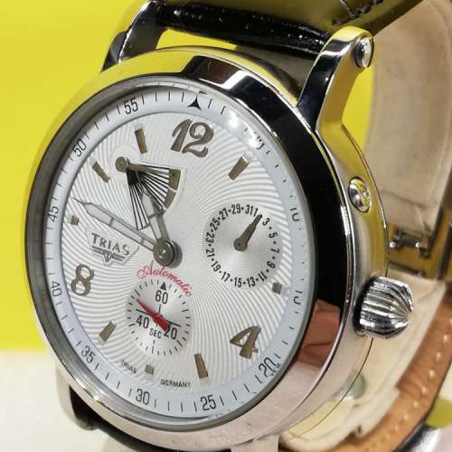 Trias 皮帶腕錶