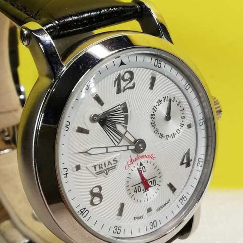 Trias 皮帶腕錶