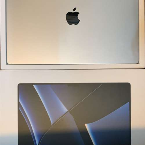行貨 MacBook Pro 16吋 (2023) M2 Pro 16+512GB SSD，買左一個月、只充過幾次電、同...