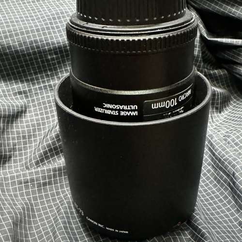 Canon EF 100mm f/2.8L Macro IS USM