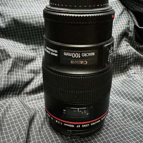 Canon EF 100mm f/2.8L Macro IS USM
