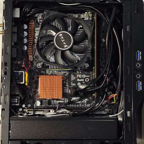 INWIN迷你電腦mini pc 打機上網都行