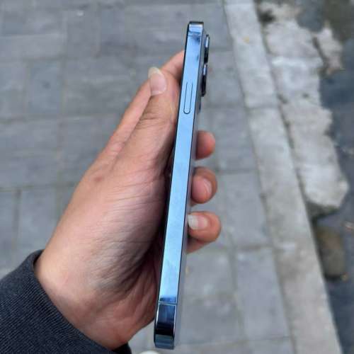 港行 Apple Iphone 13 pro Max 128G 天峰藍，6.7 寸大屏幕顯示，電池100 % 健康度，...