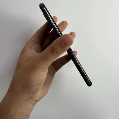 Apple iPhone XS Max 64g ，6.7寸mon，雙咭雙咭雙待，可同時使用兩張實體SIM咭，已...