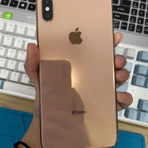 Apple iPhone XS Max 256g gold  ，6.7寸大 mon，電池效能100 %健康，電可用一日，...