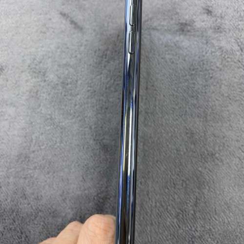 Apple Iphone 11 pro Max 256G ，6.7 寸大屏幕顯示，電池100 % 健康度，已貼上全新...