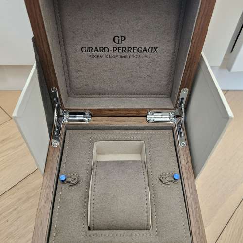 Girard Perregaux 1966 18k enamel dial