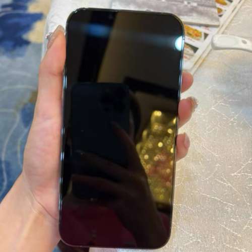 港版 Apple iPhone 13 Pro Max 128G 6.7寸大螢幕，功能全部正常運作，已貼貴價玻璃...