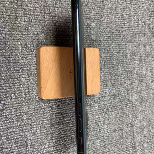 Apple iPhone 11 Pro Max 256G 6.7寸大螢幕，電池效能100 %，功能全部正常運作，已...