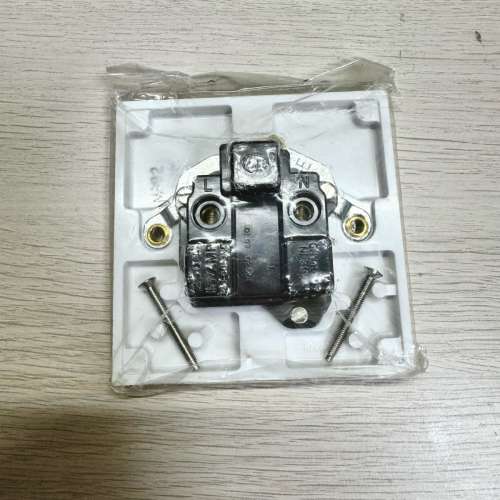 古董英國製造MK 15A圓腳插座掣面