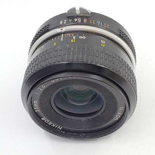 Nikon 35mm F2.8 No. 805735