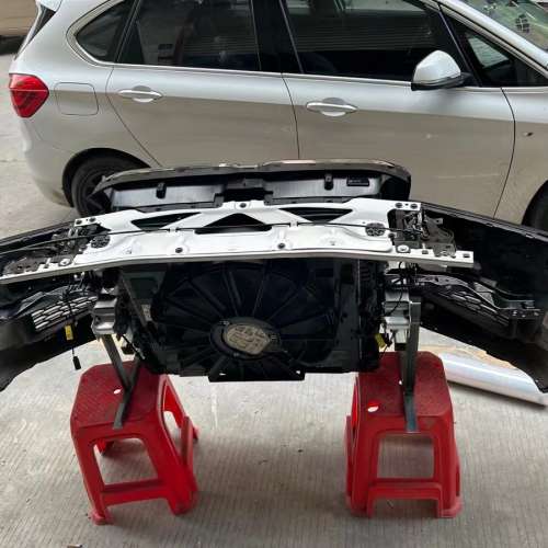 宝马7系G12高配前嘴