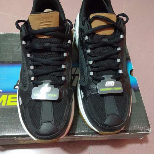 Skechers