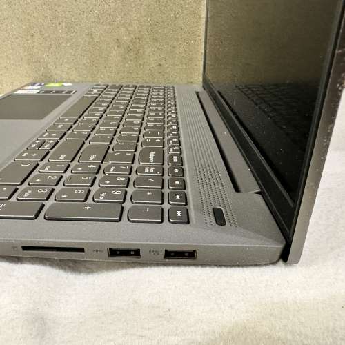 Lenovo ideapad slim5 i7連獨顯 執圖+行3D渲染入門首選