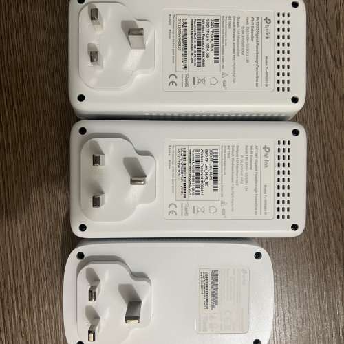 TP-LINK AV1300 Gigabit Passthrough Powerline AC WiFi Kit WPA8630P.