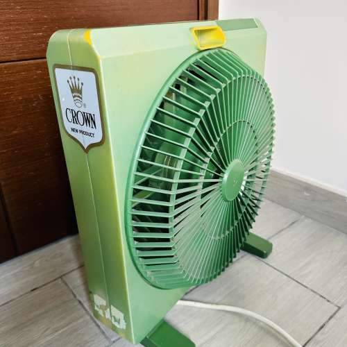 出售經典三菱鴻運扇一把，100%正常，約70%新，夠大風，尺寸高45cm,長40cm. 深約15cm...