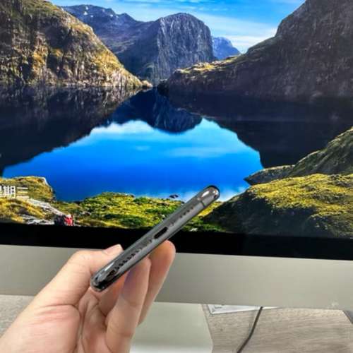 Apple Iphone 11 pro Max 256G ，6.7 寸大屏幕顯示，電池100 % 健康度，已貼上全新...