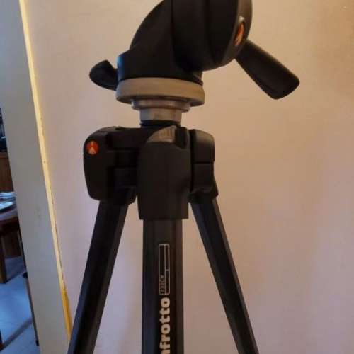 Manfrotto 732CY carbon fiber tripod + 392RC2 head