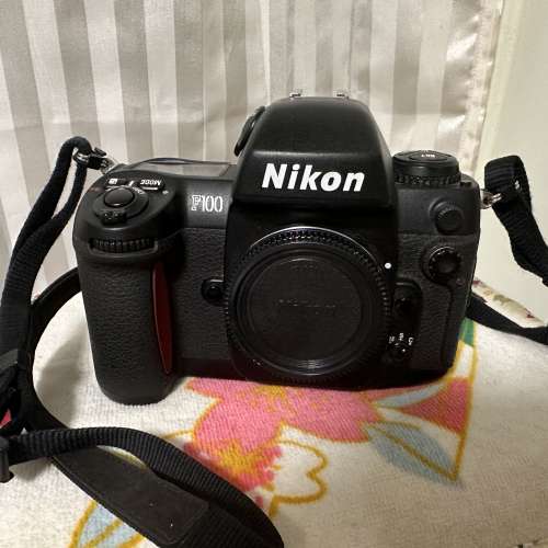 Nikon F100 兩部