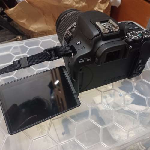 Canon佳能 EOS 200D