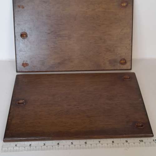 一手四件黑檀木座，酸枝板座，5.5寸黑檀木座有斷腳修補，共售300元，單件價錢如照片...