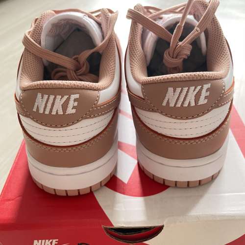 NIKE DUNK LOW WHITE/ROSE WHISPER 玫瑰 us 38.5