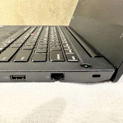 Lenovo Thinkpad E490 小朋友Zoom粗用一絕