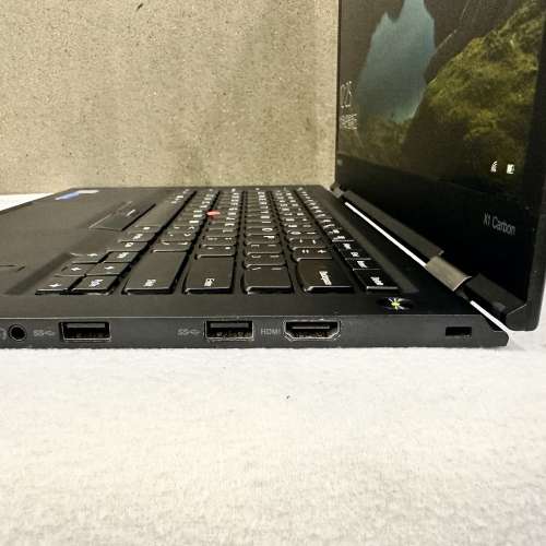 Lenovo Thinkpad X1 Carbon Gen4 i7 version
