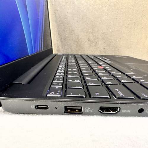 Lenovo Thinkpad E15 Ryzen7!! 大Mon!! 適合炒股執圖打Code等等
