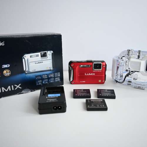 Panasonic DMC-FT3 紅色相機新淨,連40M防水罩 (清櫃)