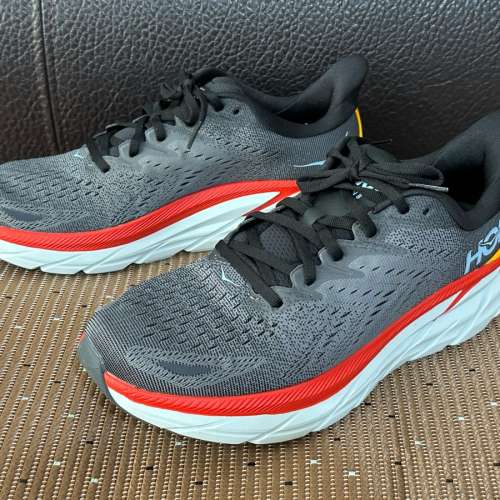 Hoka M Clifton 8 (全新）Size: US10