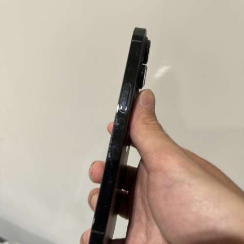 iPhone 14 pro black 256gb 連盒連充電線，無花無崩