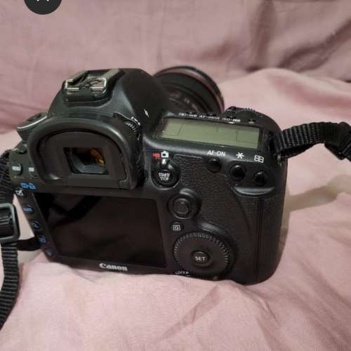 Canon EOS 5D Mark III with CANON LENS EF24-105mm f/4.0 IS U (95%NEW)