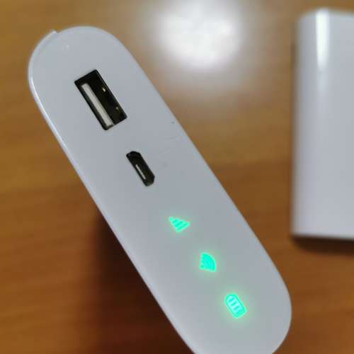 ZMI紫米 4G隨身路由器MF855（7800mAh）WIFI蛋