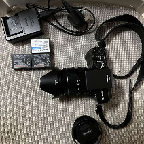 Fujifilm XE3 + 18-55mm + 7artisans 25mm f1.8