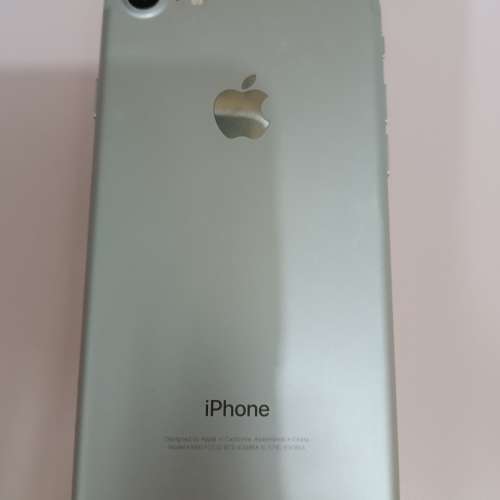 出售95%新Iphone 7 128GB銀色