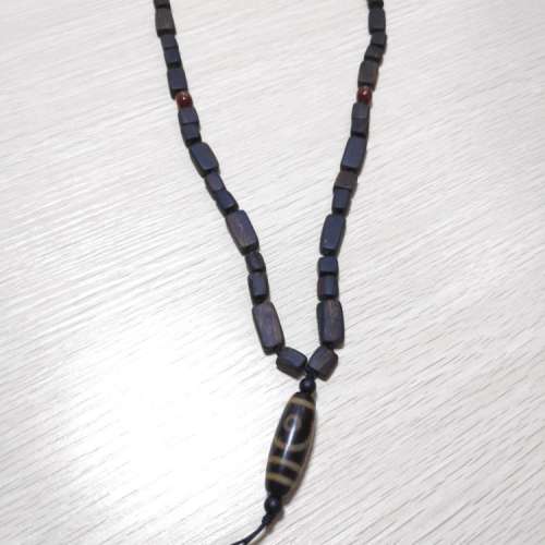 西藏天珠配沉香頸串