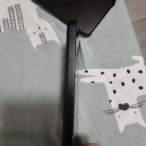 Asus zenfone 9 8+256gb 黑色 香港行貨 for單手使用