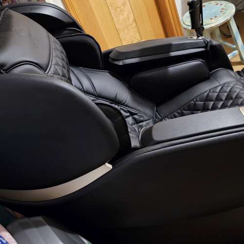 OGAWA 語音按摩椅