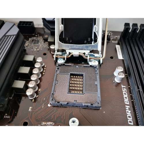 i7-8700K  + MSI Z370-A pro 底板連背板