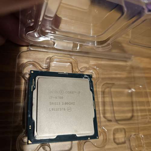 Intel i7 9700