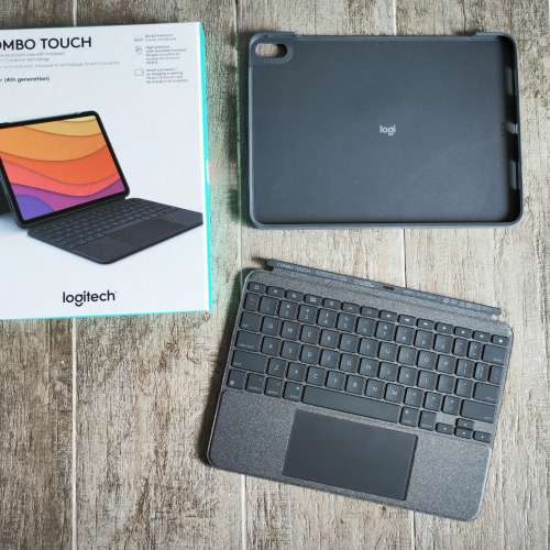 Logitech Combo Touch for iPad Air
