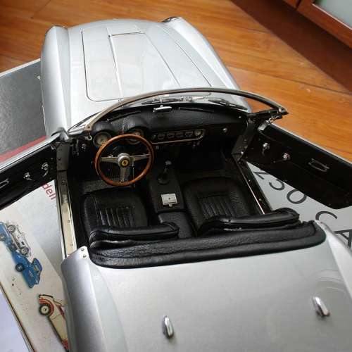 Ferrari 250GT SWB California 1960 1/18 CMC