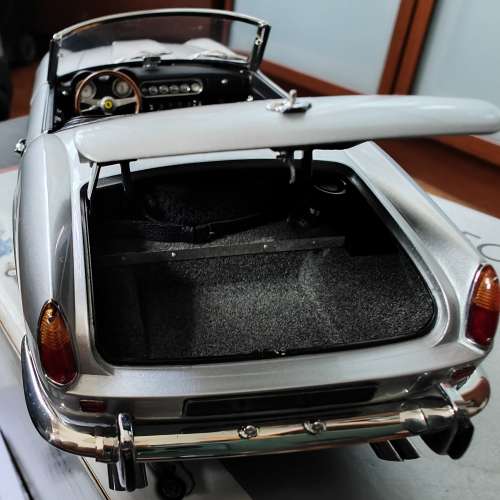 Ferrari 250GT SWB California 1960 1/18 CMC