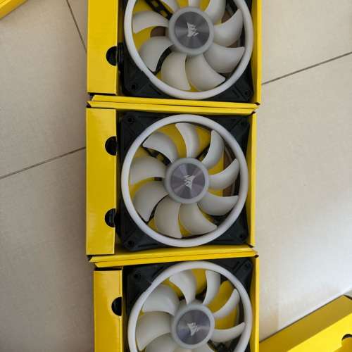 90%新Corsair QL120 若干個，內詳