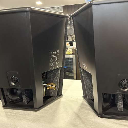 移民，音響器材急走