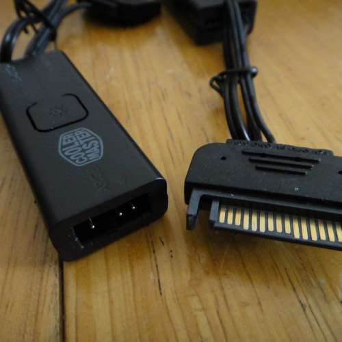 CoolerMaster 小型RGB控制器