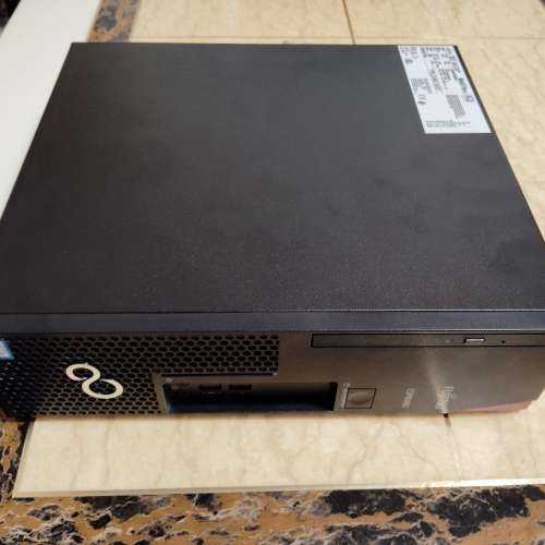 Fujitsu D538 desktop pc i5 8600 (6C/6T)