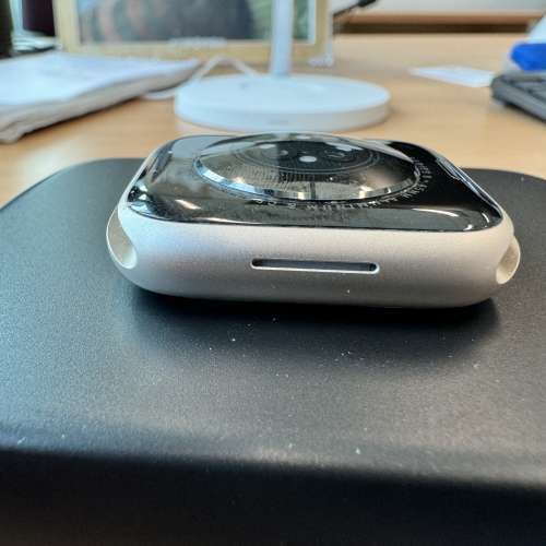 Apple Watch Series 8 45mm GPS 星光色 有AppleCare保養到25/9/2024