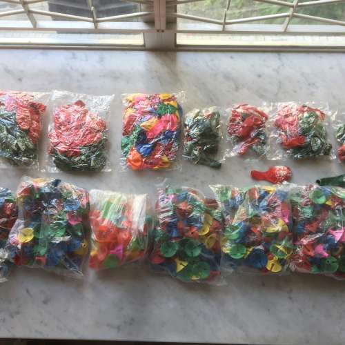 $50 100% Workable 300個全新未用過 氣球 連 氣球托